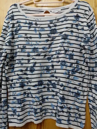 Jersey Springfield Talla L Rayas Flores