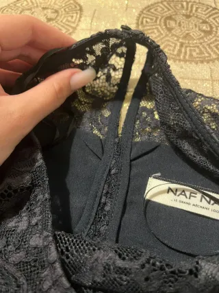 Blusa de encaje negra manga larga