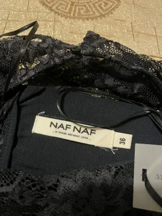 Blusa de encaje negra manga larga