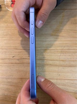 iPhone 16 Azul