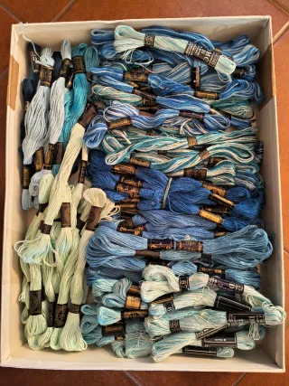 Filati da ricamo DMC misti