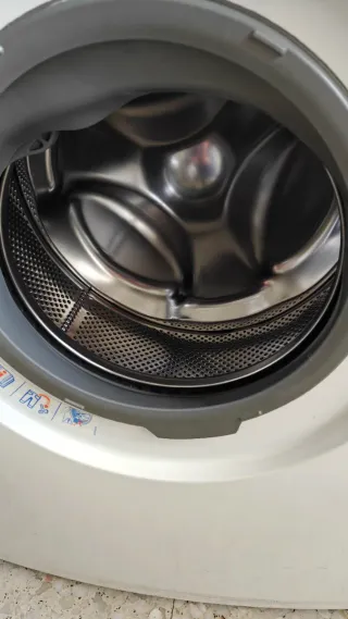 Lavadora Zanussi 6kg A+ Está fallando el panel