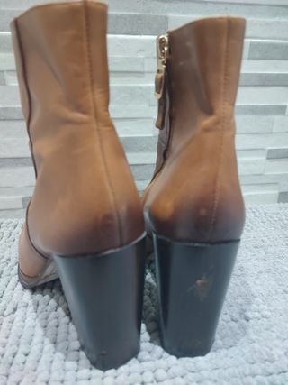 Botines piel tacón Massimo Dutti