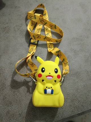 Cartera Pikachu