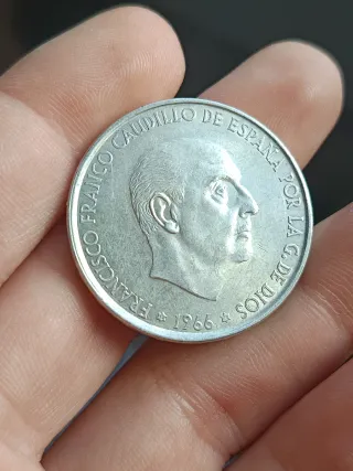 100 Pesetas 1966 *70 Plata Franco