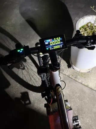 Bicicleta Eléctrica Blanca