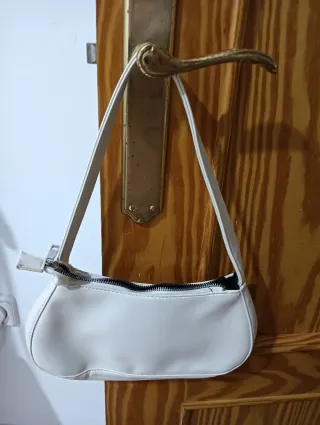 Bolso de hombro blanco
