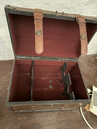 Baúl botellero antiguo