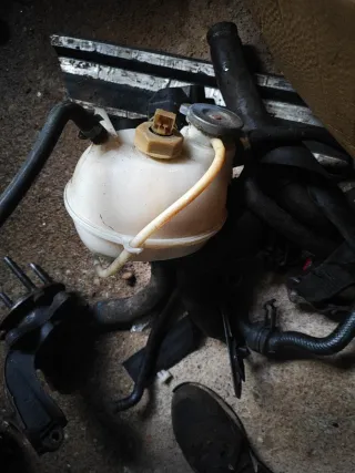 Soporte metálico para piezas