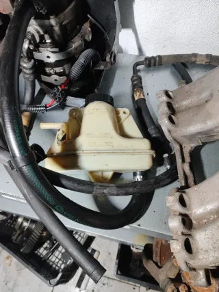 Soporte metálico para piezas