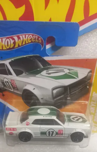 Nissan Skyline HT 2000GT-X Hot Wheels 2011