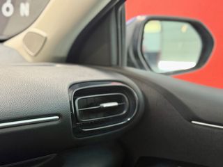 Toyota Yaris 120H Hybrid “ Garantía oficial “