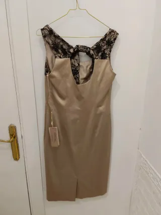 Vestido elegante dorado talla 42