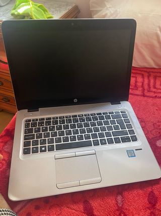 Ordenador HP Plata y Negro 256g Tiene batería