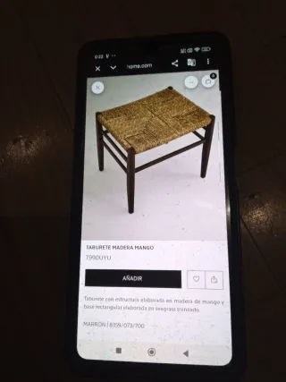 Taburete de madera y yute