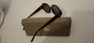 Óculos de Sol Pretos Be Happy