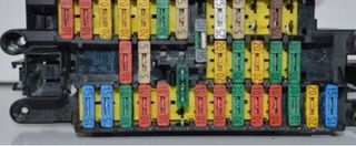 Caja de fusibles interior peugeot 396 hdi