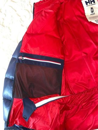 850€-->350€ Plumífero chica Helly Hansen nuevo!