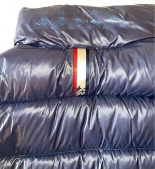 850€-->350€ Plumífero chica Helly Hansen nuevo!