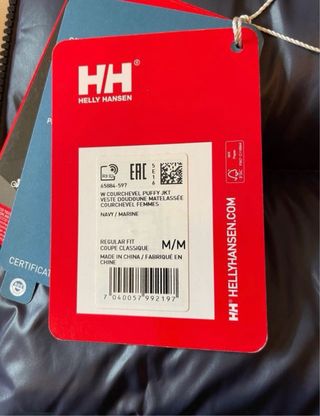 850€-->350€ Plumífero chica Helly Hansen nuevo!