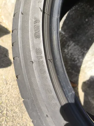 Neumáticos Bridgestone Potenza 225/40 R18