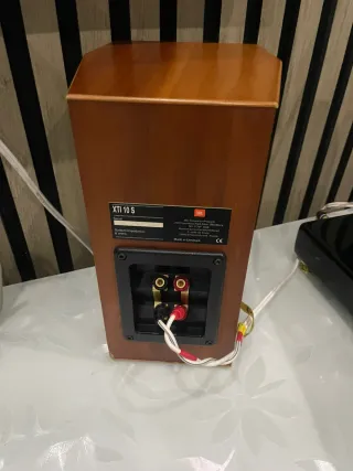 Altavoces JBL XTi 10 Marrones