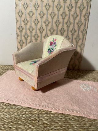 Salottino per casa delle bambole