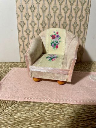 Salottino per casa delle bambole