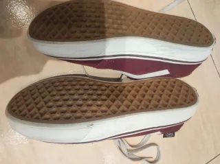 Zapatillas Vans Rojas y Blancas