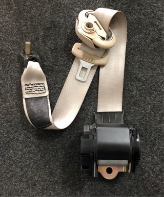 Cinto trás direito VW Golf IV de 1998 a 2004