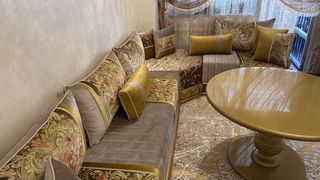 Sofá Marroquí Dorado y Rojo