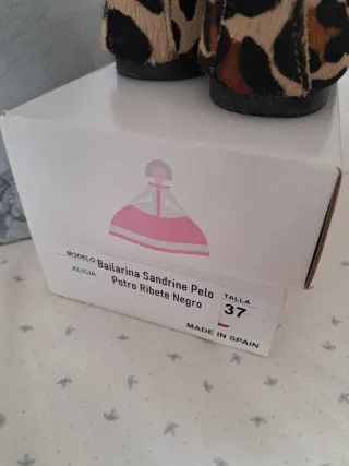 Bailarinas pelo potro leopardo