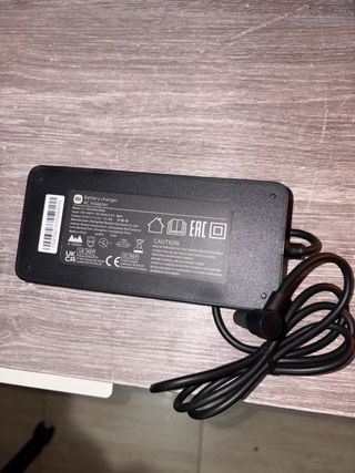 Cargador Xiaomi 100-240V 2.8A