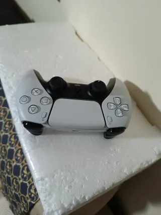 Mando PS5 Blanco Sony. ( Como nuevo ) ( Poco uso )
