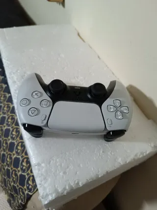 Mando PS5 Blanco Sony. ( Como nuevo ) ( Poco uso )