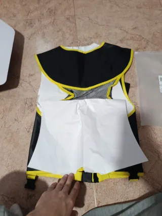 Chaleco salvavidas náutico negro y amarillo