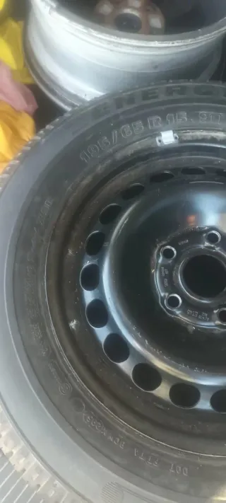 Llanta de acero 15 pulgadas