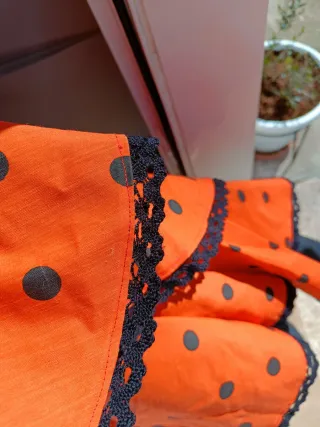 Falda flamenca lunares naranja y negro