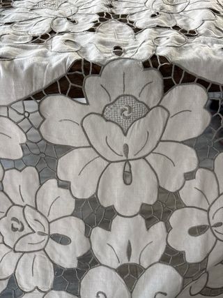 Toalha de mesa bordada 12 lugares