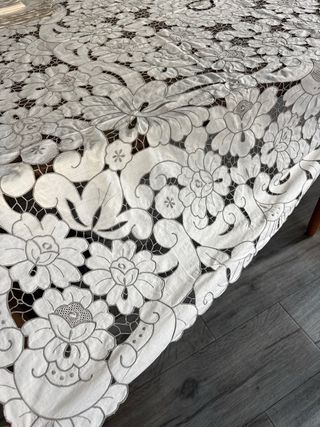 Toalha de mesa bordada 12 lugares