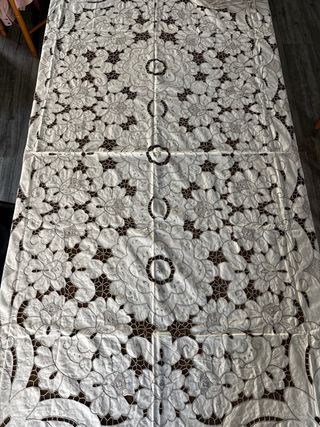 Toalha de mesa bordada 12 lugares