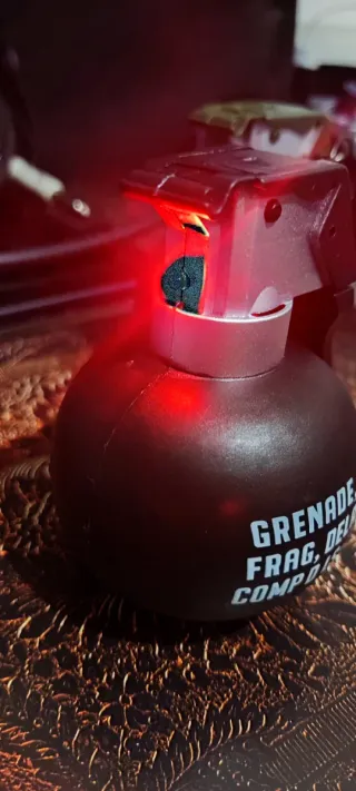 Réplica Granada M67