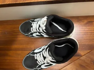 Zapatillas deportivas hombre negras y blancas