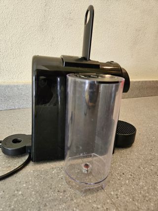 Cafetera Nespresso Krups Negra
