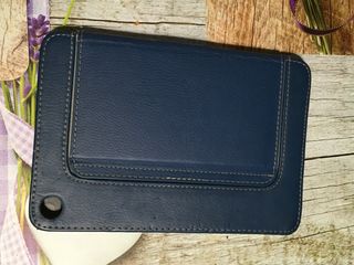 iPad Mini 1ª Gen 7.9 16GB Gris (A1432), +funda azu