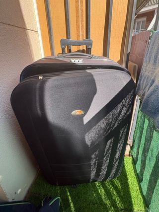 Maleta de viaje con ruedas