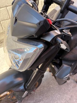 Moto Yamaha FZ1 para respuesto o reparación