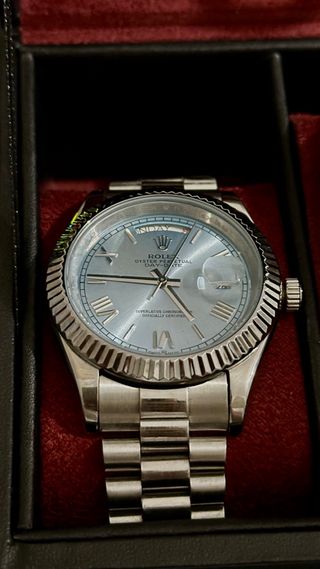 Rolex Day-Date 40 President Oro Blanco Ice Blue