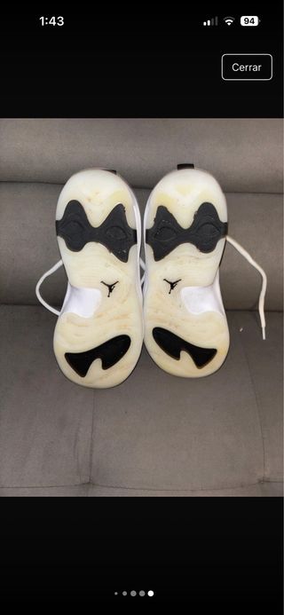 Zapatillas Jordan Blancas y Negras