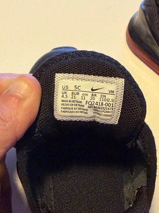 Tenis Nike Air Negro y Rojo ORIGINALES